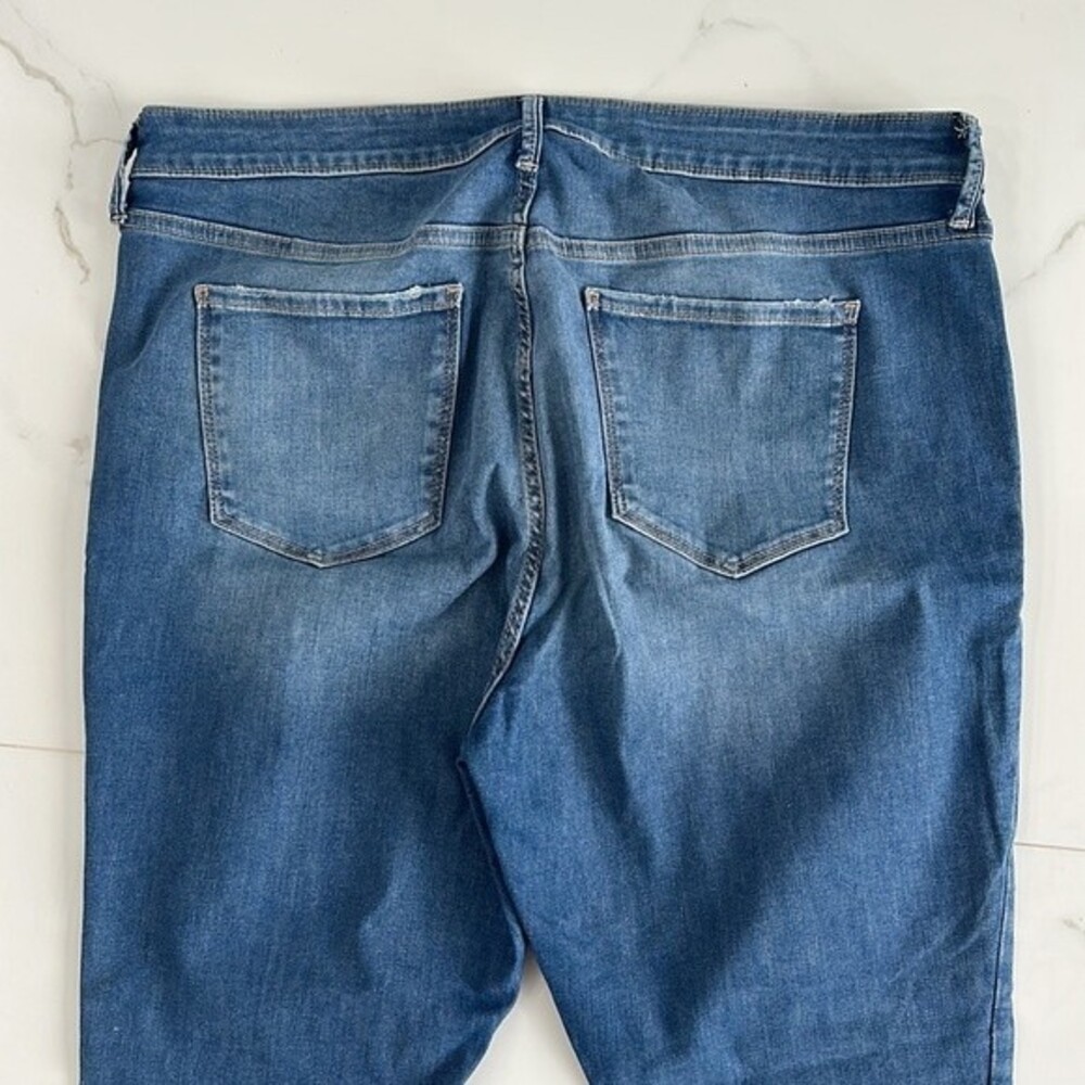 Old Navy Rockstar Super-Skinny Distressed Ripped Cut-Off Ankle Jeans Women Sz 16 - Picture 9 of 9